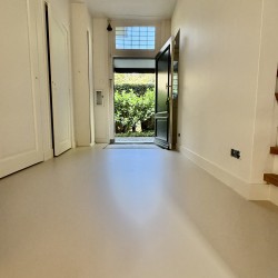 Gietvloer entree woning TGS
